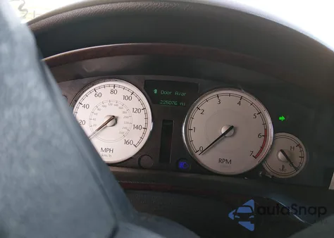 2005 Chrysler 300C from USA, damaged, VIN 2C3JA63H75H631373